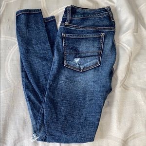 American eagle ripped skinny jeans